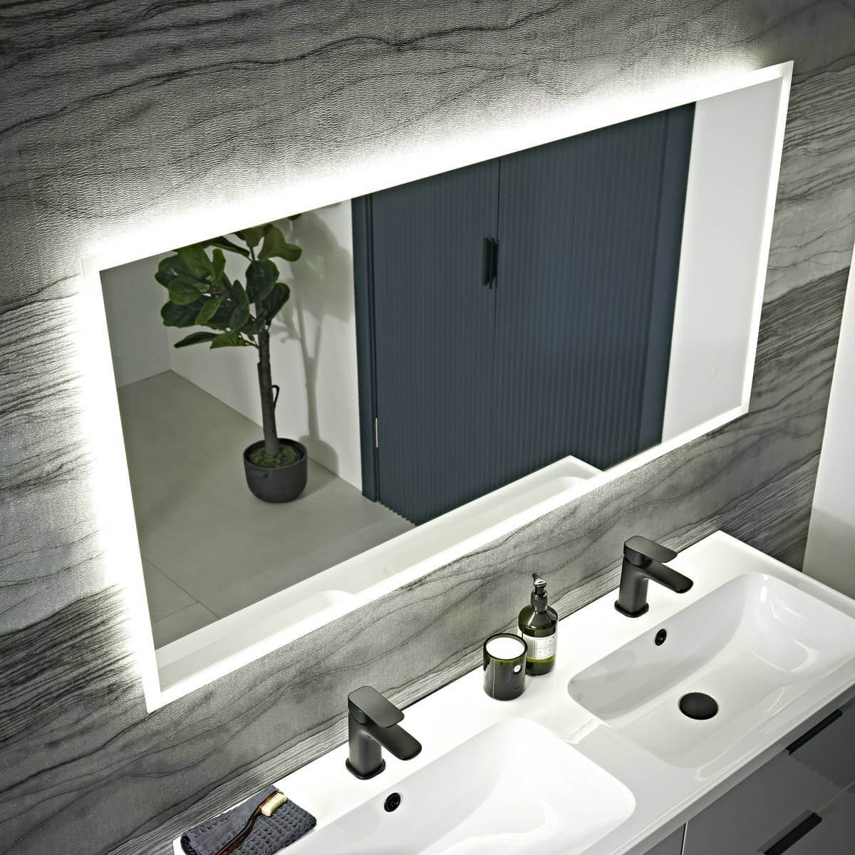 Tavistock Beta Minimalist Rectangular Borderlit LED Mirror with Touch Sensor Switch