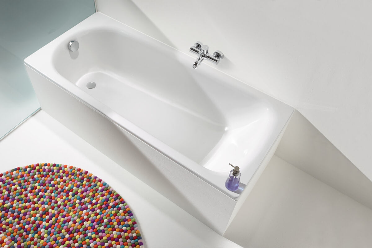 White Kaldewei Advantage Saniform Plus steel bath, 1700x750mm, single-ended design, shown in a modern bathroom setting
