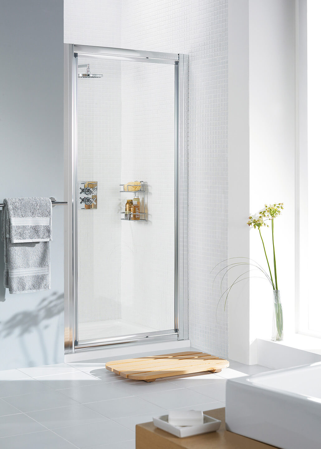Lakes Classic Infold Pivot Shower Door - Reversible - Clear Glass - Aluminium Frame