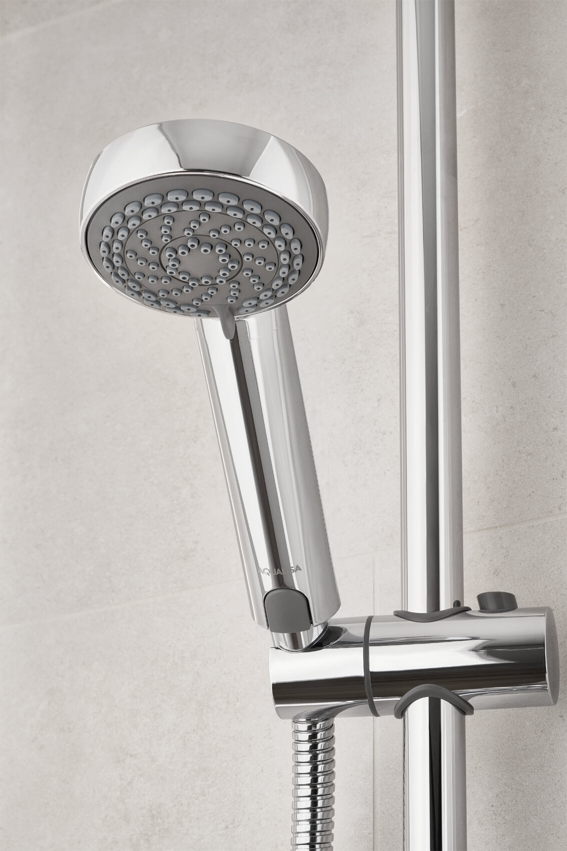 Aqualisa Quartz Slide Rail Kit With Digital Concealed Valve And Shower Head