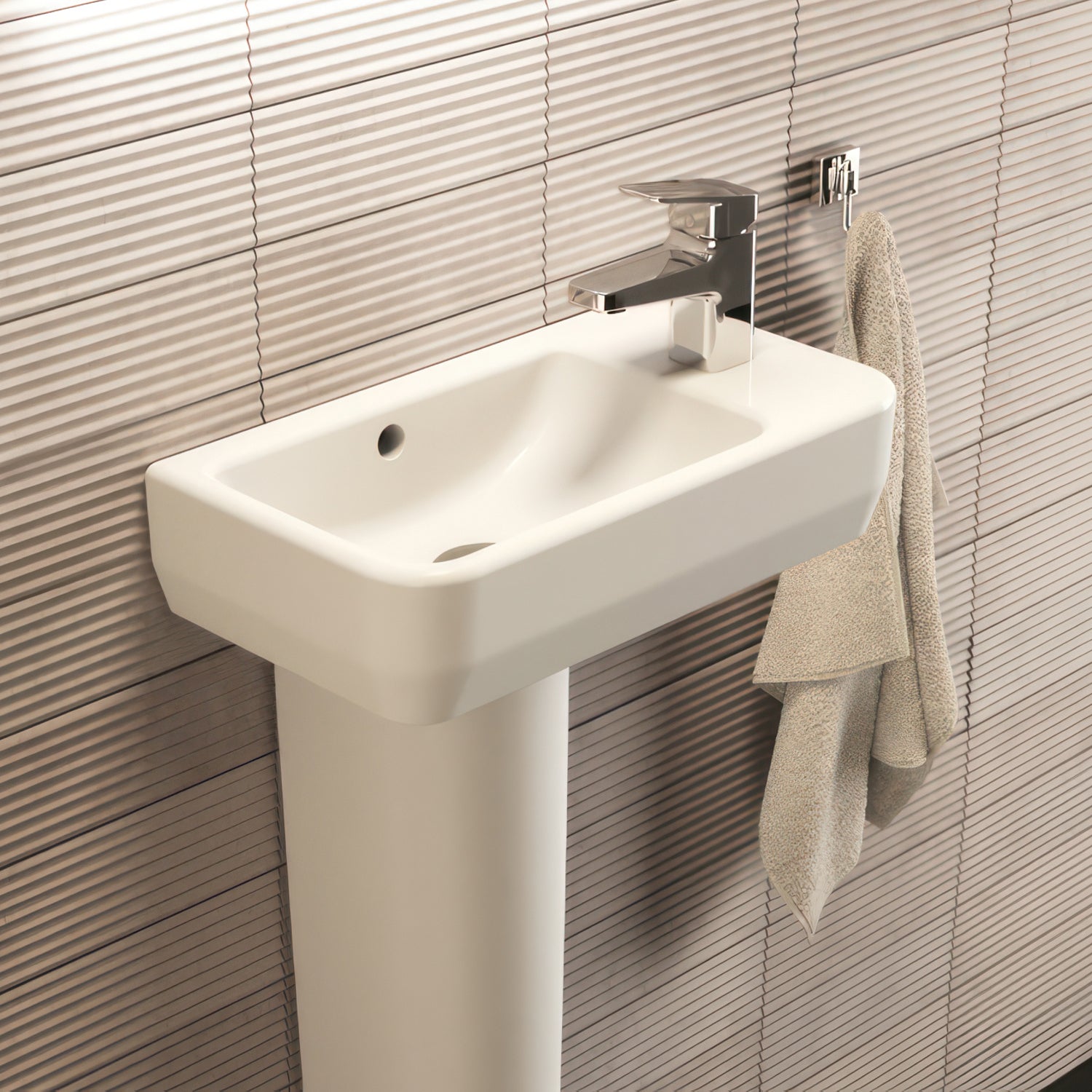 Ideal Standard I-Life S 450mm Right Hand 1 Taphole Guest Washbasin