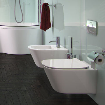 White IMEX Arco Slimline Contour toilet seat with soft close and quick release hinges, designed for modern bathroom comfort.