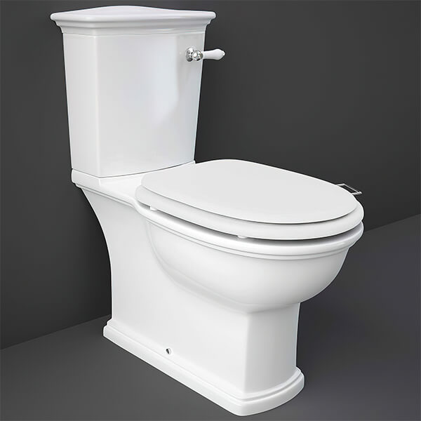 Close-coupled WC pan with cistern and soft-close wooden seat by Tuskan Tiles, in white ceramic with dimensions 360x705mm.
