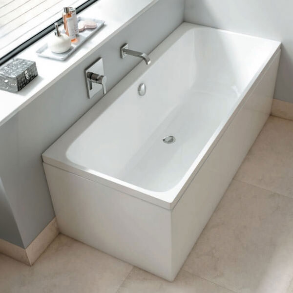 Carron Profile double-ended rectangular acrylic bath by Tuskan Tiles, 1750x750mm, 5mm thick, with smooth finish and modern design.
