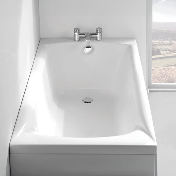 White Carron Delta single-ended acrylic bath by Tuskan Tiles, measuring 1650 x 700mm, with a sleek straight design.